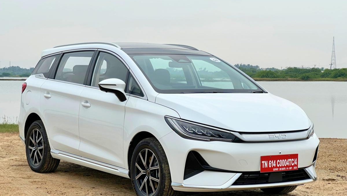 BYD eMAX 7: A Luxurious 530km Electric Ride for Every Indian Family, Starting at Rs 30 Lakh